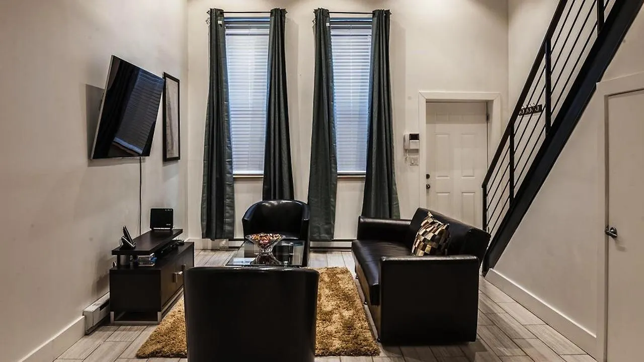 Triplex Carriage House Apartment New York 0*,